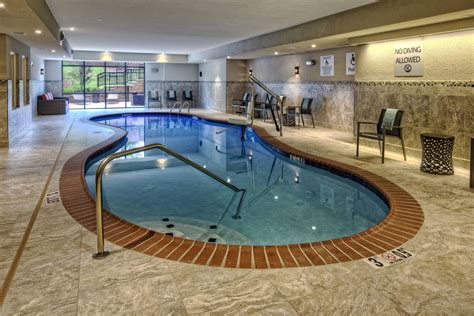 cheap hotels with indoor pools.